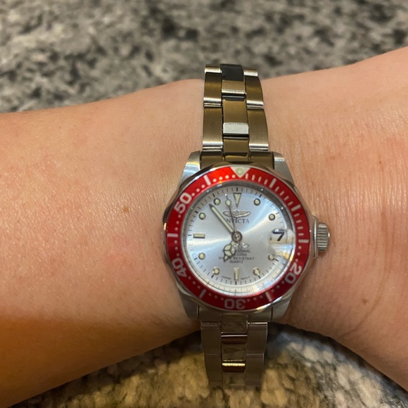 *SOLD* Women’s Invicta 17569 Pro Diver Quartz Watch - Picture 11 of 13
